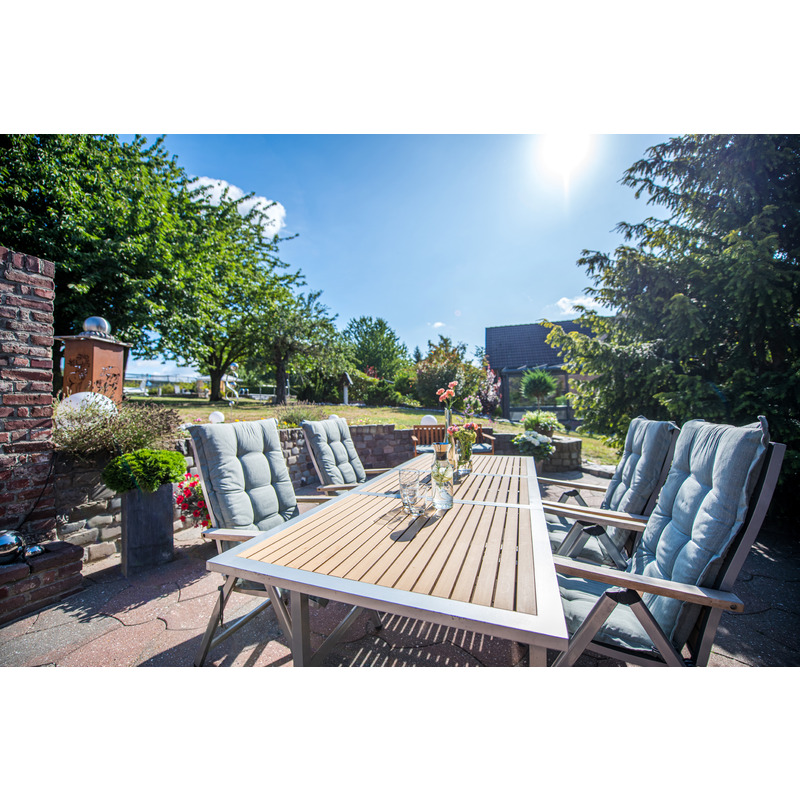 imb-0420-03-tisch-terrasse-20240404020002_67e70b6ac04944b2