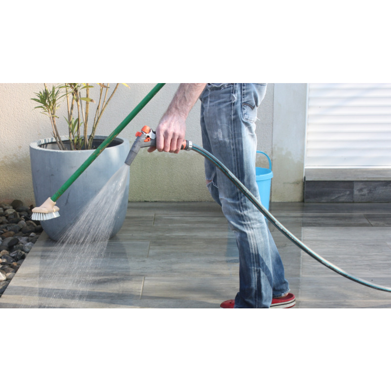 aaw-0721-01-aussen-terasse-20240710020001_e5d474a7698b9a0e