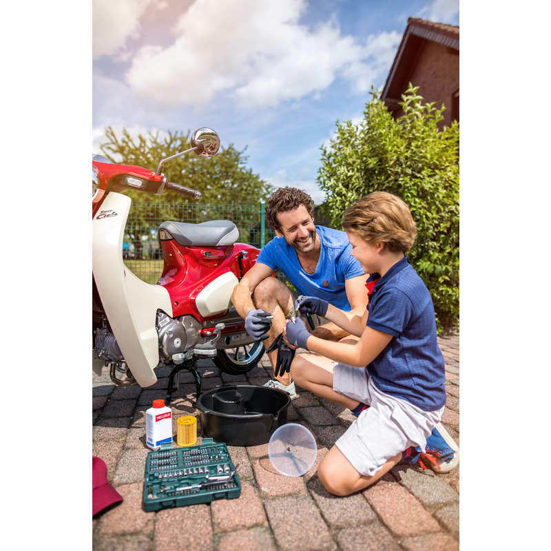 imb-0420-01-familie-mofa-20250616105045-311996_ea0f66e3811fd08c